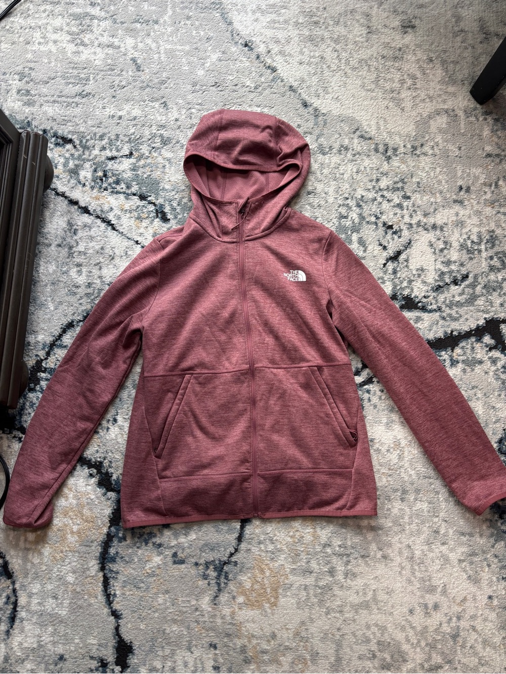 The North Face Women’s Hooded Sweatshirt in Dusty Rose (size M) - Picture 3 of 3